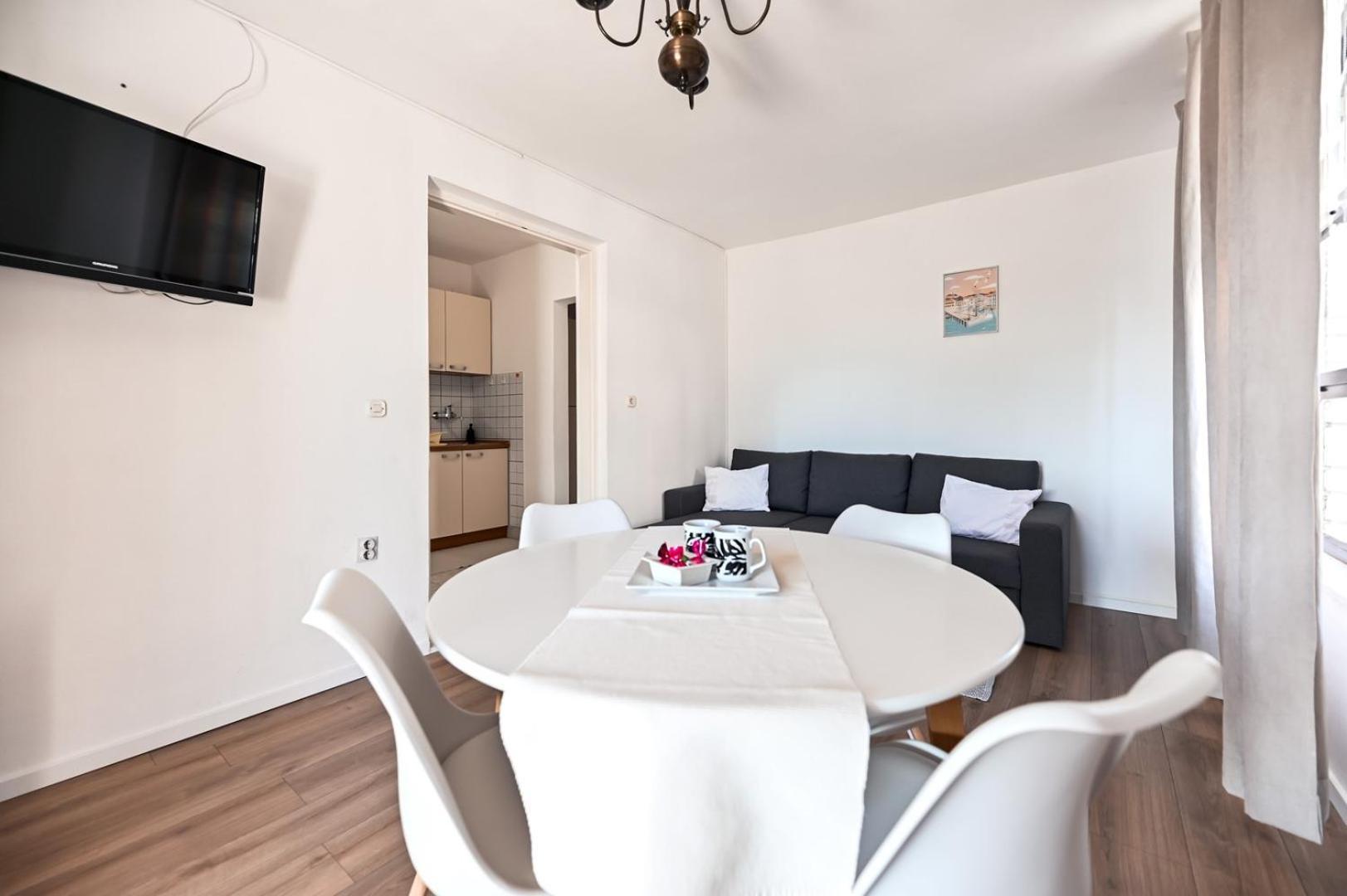 Apartment Rajna Biograd Na Moru Exterior photo
